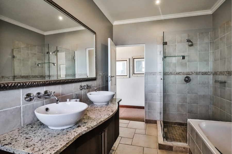 4 Bedroom Property for Sale in Pinnacle Point Golf Estate Western Cape